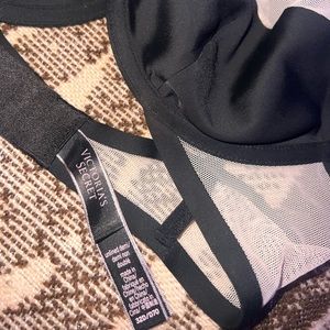 BRAND NEW NEVER WORN Victoria secret Demi bra || black and baby pink